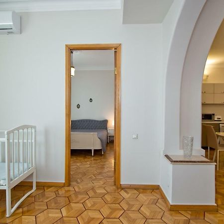 Seaside Luxury Apartment Batoemi Buitenkant foto