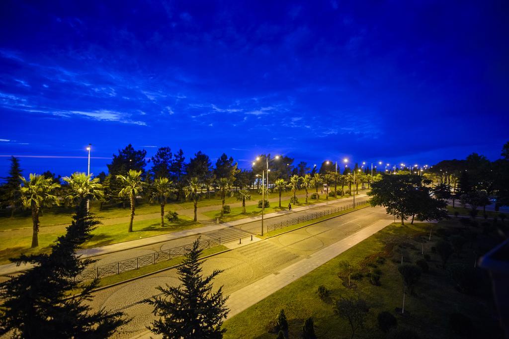 Seaside Luxury Apartment Batoemi Buitenkant foto