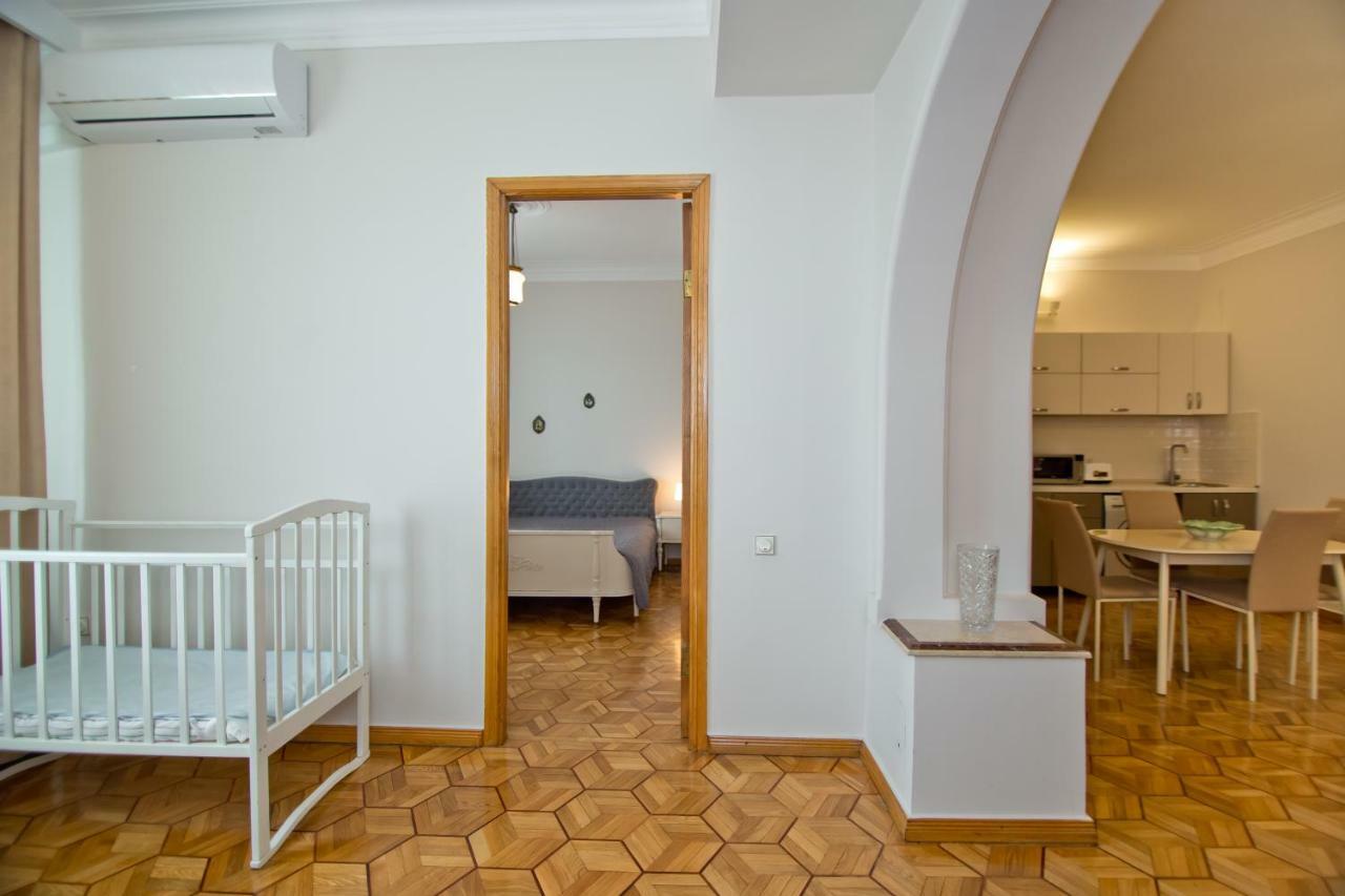 Seaside Luxury Apartment Batoemi Buitenkant foto