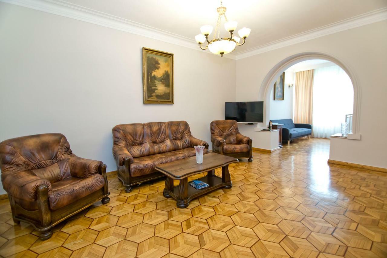 Seaside Luxury Apartment Batoemi Buitenkant foto